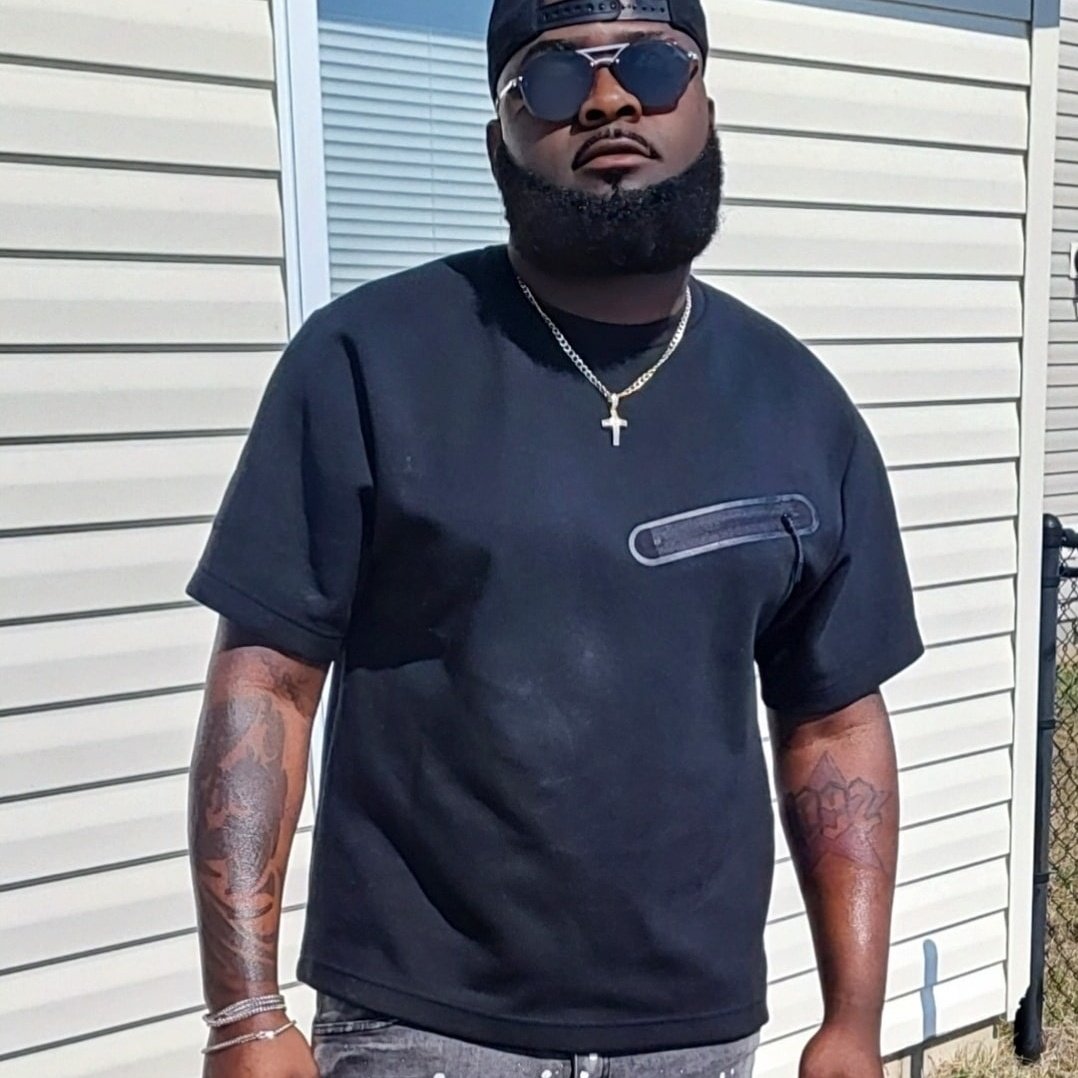 KellySolidclick's tweet image. #NewProfilePic