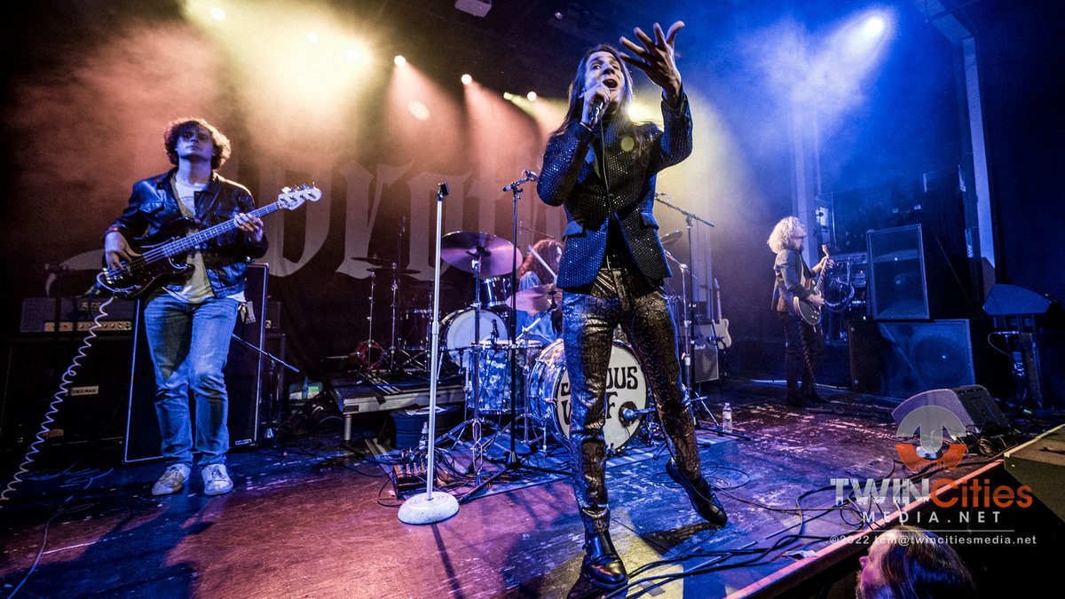 TCMdotnet's tweet image. Great rock and stage presence in spades - @JoyousWolfMusic at the @VarsityTheater last night
bit.ly/3KH16ec