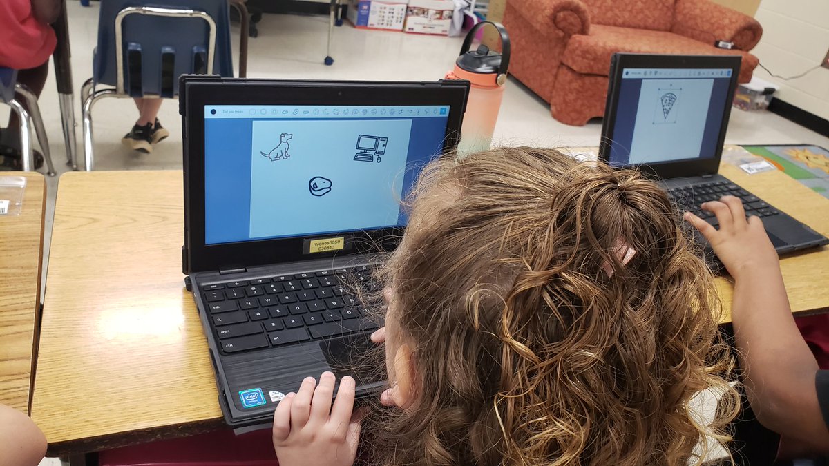 swilliams206's tweet photo. @BookCreatorApp intro lesson with @AngieQuin7 3rd grade students at @GreenbrierElem1! They did an amazing job. #GCS1Vision1Voice #GCSPLI https://t.co/W87aySIthk
