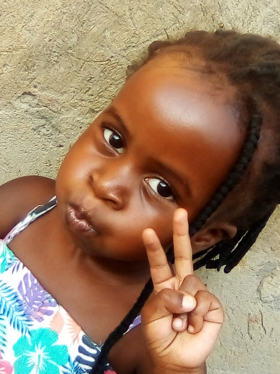IAyinza's tweet photo. Jhus her cute face 😀 😘 https://t.co/07gPt3pa34