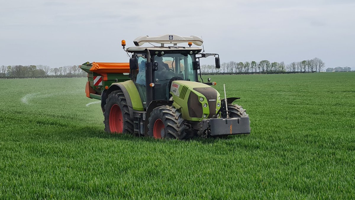 no1sunkfarmer's tweet image. Flat out on the N.  @CLAAS_UK @Amazone @topconag @Yara_UK #NSensor