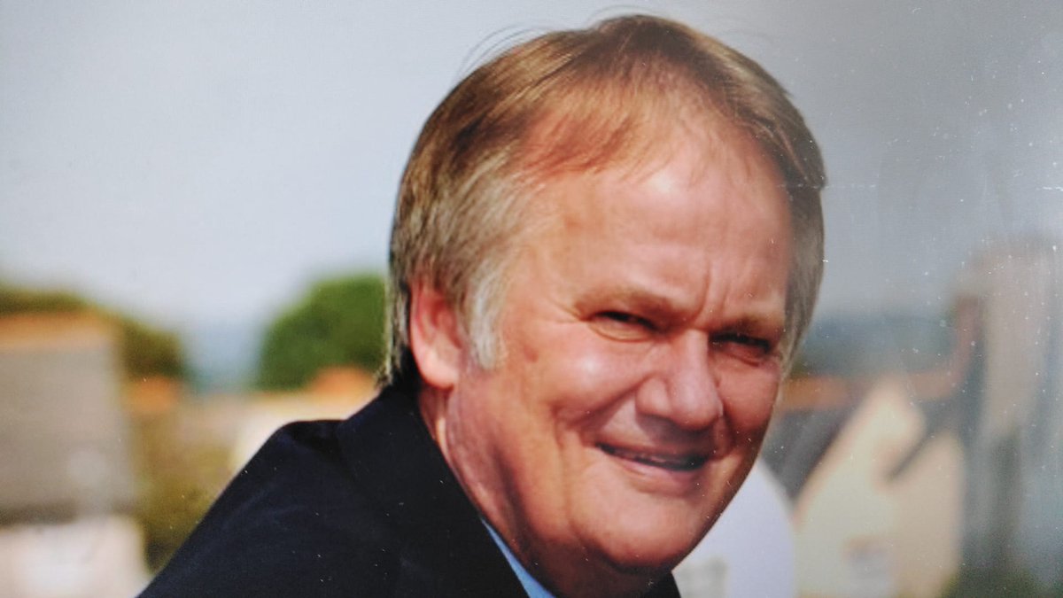 Ar flog Undod:
Mae Russell Goodway yn ffigwr adnabyddus a nodedig iawn, sef arweinydd blaenorol Cyngor Caerdydd cyn i Lafur golli grym yn 2004. Mae ei gefndir hefyd yn mynd beth o'r ffordd i esbonio gwleidyddiaeth leol Caerdydd heddiw.