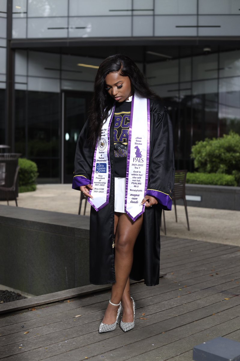 _lexxxiss_'s tweet photo. May 14, 2022 I graduate from Prairie View A&amp;M University with a bachelors of administration in business management.
✅ Honor roll all four years
✅ magna cum laude
✅ Beta Gamma Sigma 
✅ Pals
✅ internship with State Farm 
✅ Licensed Insurance Rep
✅ Miss COB 21-22
JD loading https://t.co/iILwZYW7vB