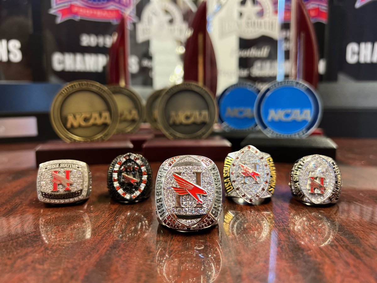 A good TEAM can have a good year, a great PROGRAM can do it consistently... 6 in 7...