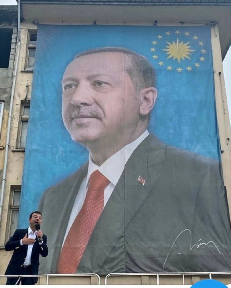 Seçim propagandasına başlamak için daha iyi bir fotoğraf seçilemezdi!

Bu adam siyaseti biliyor.

Güçlüye kafa tutan genç "kahraman" : Mevcut siyasi durumda seçilecek en doğru arketip.