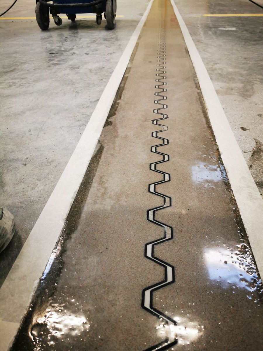 ¿Piso dañado en juntas?

Permaban Signature AR es un sistema de reparación y actualización de aristas para juntas de construcción dañadas en pisos de concreto.

Mas info bit.ly/3KItBIy

#concrete #concreto #industrialflooring #repair #building #construccion #engineering