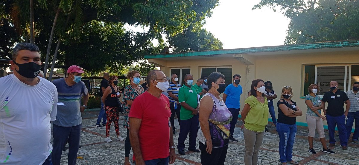 Tranzmec's tweet photo. Matutino semanal de la Empresa #Tranzmec  realizado por la Dirección de Capital humana  granito a granito #CubaViveYRenace  #VamosConTodo #azucareros. https://t.co/NFlUvLlqce