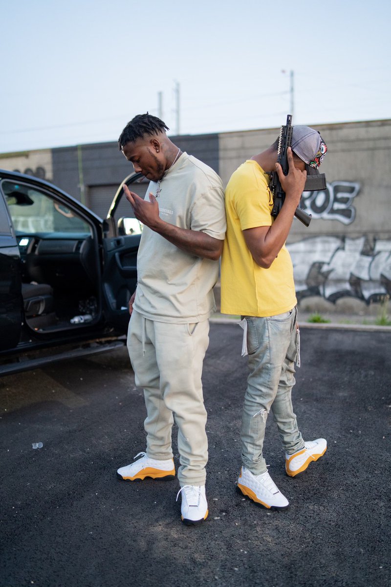 HawksWorld_'s tweet photo. Evil twin 😈🤞🏾 https://t.co/GL4jTGil1m