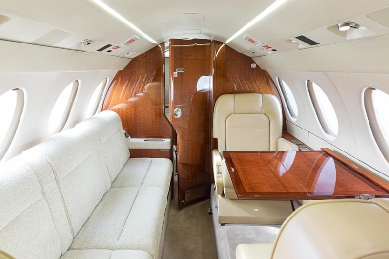 GlobalAir's tweet photo. 2001 Falcon 50EX FOR SALE - $6,950,000

Recent 12, 24, 36 &amp; 1C/3C Inspection 2020
ADS-B Out
WAAS/LPV

View more specs: https://t.co/x1YZF1XTn2

#dassault #dassaultaviation #falconjet #dassaultfalcon #falcon50EX https://t.co/vk9zartJwR