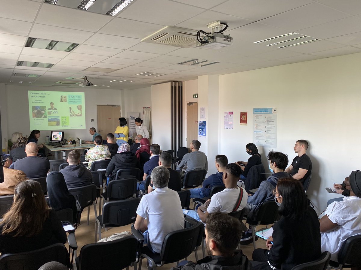 Salle comble aujourd’hui au <a href="/PE_stpriest/">Nathalie COMTE</a> 

➕ de 7️⃣0️⃣ candidats ont fait le déplacement dans le cadre du recrutement <a href="/laposterecrute/">La Poste Recrutement</a> 

Bilan de la journée❓
➡️ ➕ de 5️⃣0️⃣ ont décidé de poursuivre l’aventure par le passage des tests #MRS 

Et vous savez quoi ⁉️ on remet ça demain