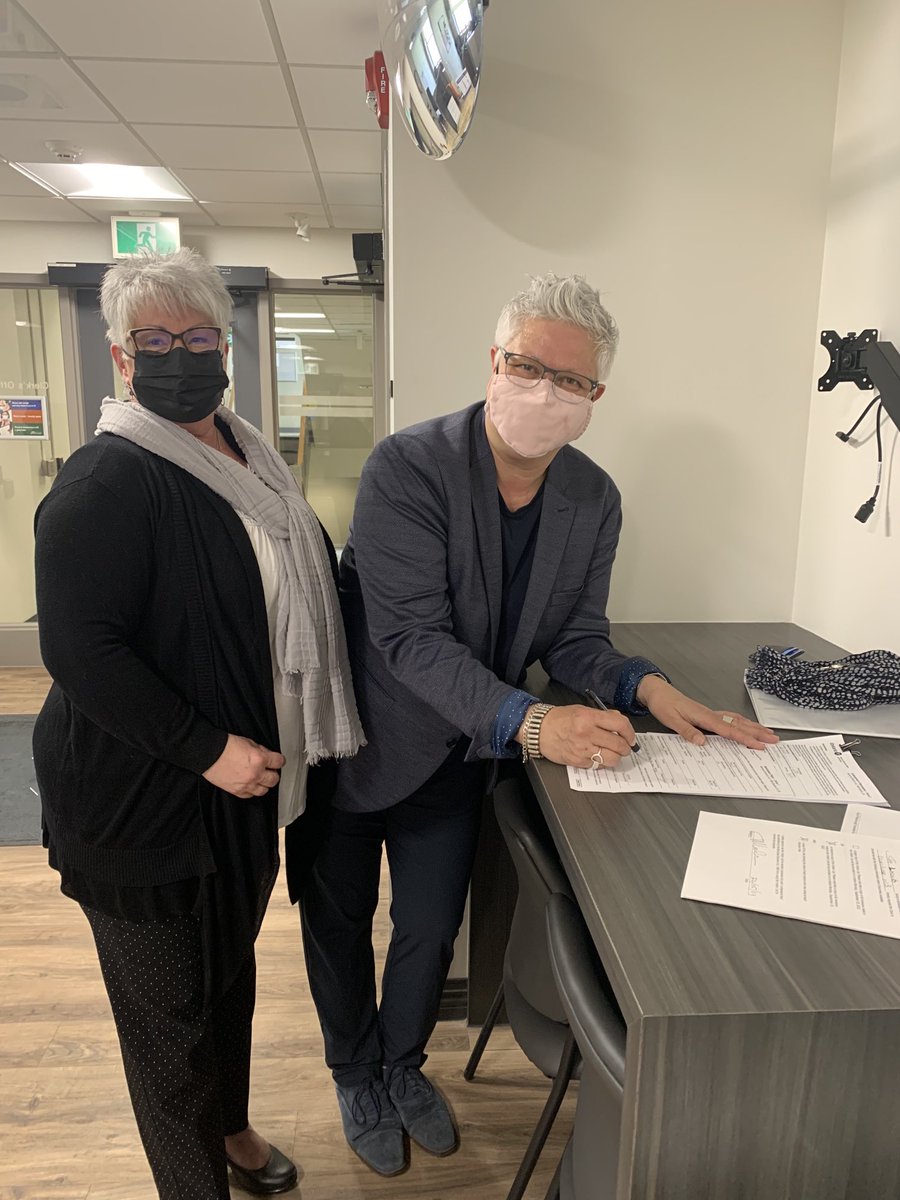lalalalachica's tweet photo. It’s official. I’m so thrilled to be a Peterborough City Council Candidate for #TownWard. Thanks to Elections Coordinator, Sue Bernardi &amp; City Clerk John Kennedy for processing my papers today. Ready to roll! #ptbo #townward #voicevisionchange #choosejoy #municipalelection2022 https://t.co/YWyxLkyHIr