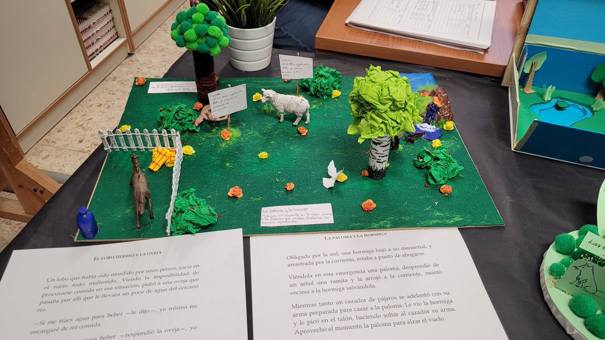 plutarquea's tweet photo. Estoy que no quepo en mí de gozo: que un alumno te haga esto como trabajo de Fábulas de Esopo. Y lo mejor es la reflexión que hace de cada fábula que ha elegido. 🥰 Se merece hacerlo viral. Así que un RT por un chico de 4° DE LATÍN. Para que digan que las clásicas están muertas. https://t.co/g7Z1qJyMv8