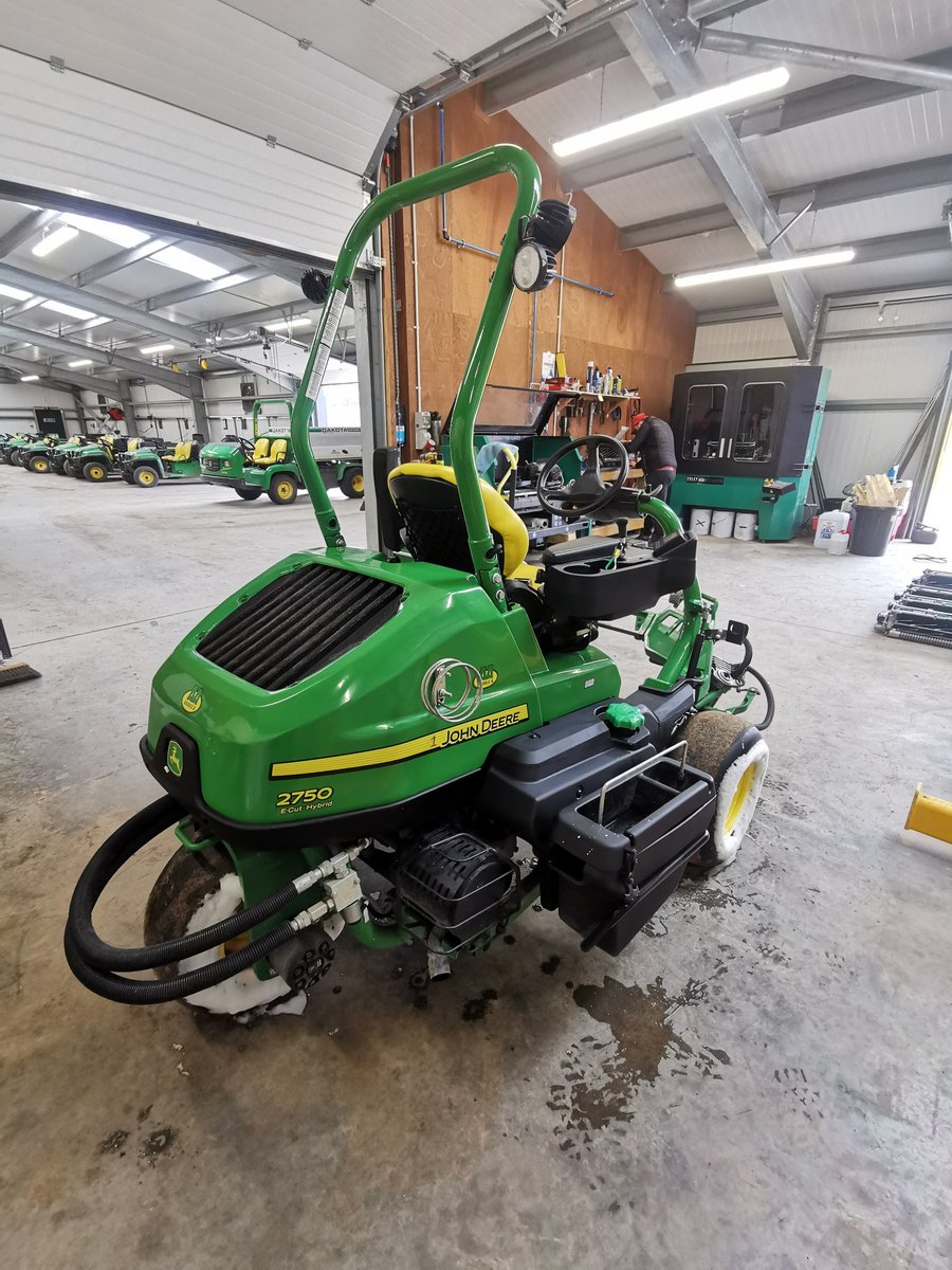Busy day in the workshop assisting <a href="/Jamieee83/">Jamie Christie</a>.. Spin grind, relief, new bottom blades and a wash for the triple mowers 😎⛳..
<a href="/dumbarniegolf/">Dumbarnie Golf Links</a> <a href="/OBSportsGolf/">OB Sports Golf Mgmt</a> <a href="/troonint/">Troon International</a> <a href="/Foley_Company/">Foley Company</a> <a href="/prosportukltd/">Ian Robson</a> <a href="/JohnDeere/">John Deere USA</a> <a href="/DoubleATrading/">Double A</a>