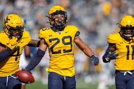 BrunswickFB's tweet photo. Country Roads take me home!
Thank you @WVUfootball @CoachSeanReagan for making the trip down to South GA to check out these Pirates! 🟦🟨🏴☠️⚓️☠️ #AllAboutTheFamily #PiratePride #RecruitBHS #StopByTheHigh https://t.co/QrG8gQXxme