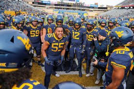 BrunswickFB's tweet photo. Country Roads take me home!
Thank you @WVUfootball @CoachSeanReagan for making the trip down to South GA to check out these Pirates! 🟦🟨🏴☠️⚓️☠️ #AllAboutTheFamily #PiratePride #RecruitBHS #StopByTheHigh https://t.co/QrG8gQXxme