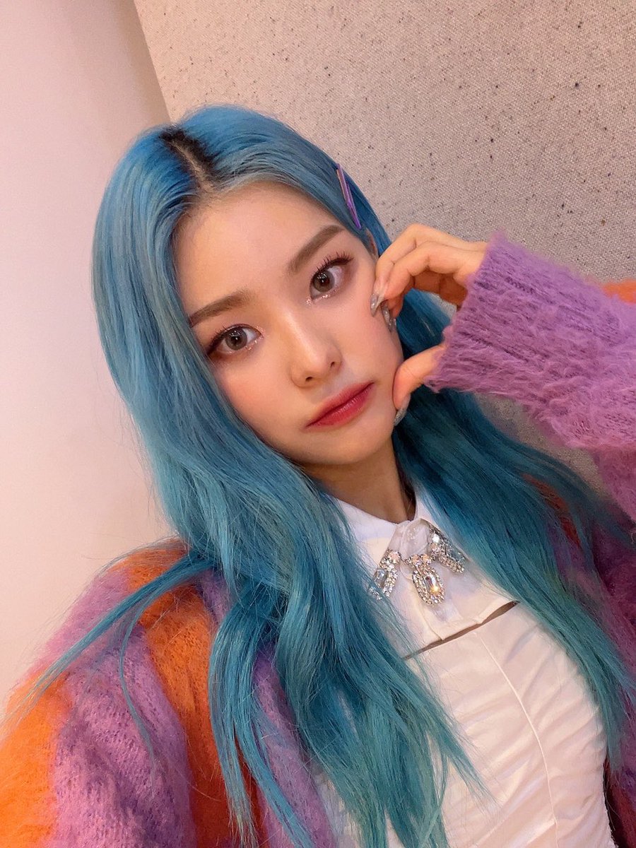 algxlwss's tweet photo. ⠀⠀⠀⠀⍣ 𝗅𝗈𝗈𝗄 𝗍𝗁𝖾 ⦗'.𝗌ḵ𝗒.'⦘, ı𝗍´𝗌 𝗁𝖾ɑ𝗏𝖾𝗇 ❔
⠀⠀⠀⠀(=^･ｪ･^=)  𝀊  𝖼𝗎𝗉ı𝖽 ⟎ ɑ𝗇𝗀𝖾𝗅. . . ☆ https://t.co/MqBmezdKfO