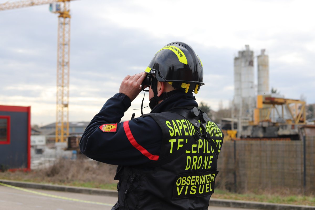 ATLAS_SDIS21's tweet photo. ⚠️La #DSAC vient de diffuser une newsletter #alphatango consacrée au signalement des incidents avec un #drone, avec un nouveau formulaire de notification d'événement et un guide d'accompagnement!
➡️https://t.co/9fmwqo5Ex7 https://t.co/Z6icJVaxaH