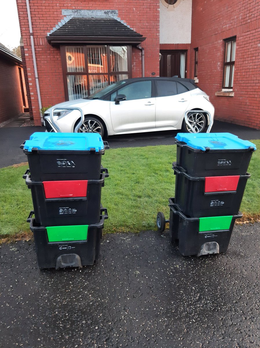 JohnSocEnt's tweet photo. This is how the #circulareconomy works and #Kerbsort assures the best quality of materials recovered. The future is of course the #WheelieBox.
#ReduceReuseRepairRecycle https://t.co/BTterK4kZz