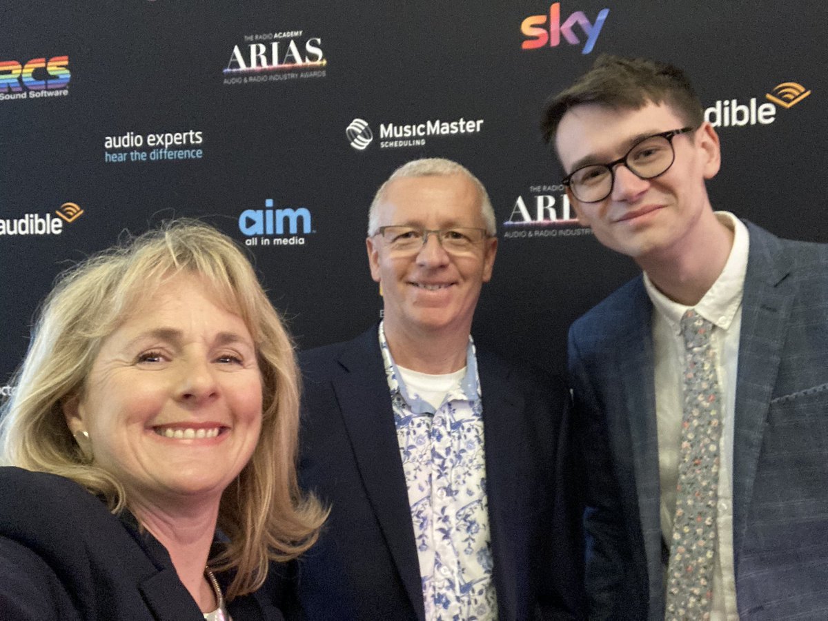 JuliaLewisNY's tweet photo. Red carpet time at the #UKARIAS

Good Luck to #AdamHolmes &amp; @nathaninyork from @BBCYork 

🏆🤞🏆🤞🏆🤞🏆 https://t.co/oJZZRQNkM6