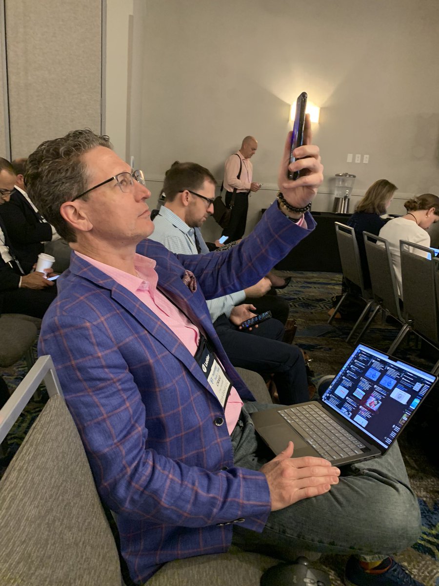 Jasonborgmann's tweet photo. So far  #T32022 is great. Plus I’m getting a master class in social media engagement from the one and only @craigiskowitz https://t.co/EXrGOhRCgi