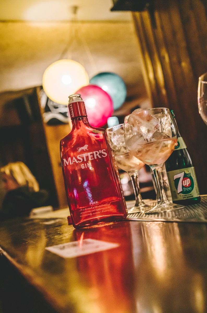 Umalascocktails's tweet photo. MASTER´S GIN💗 https://t.co/JzGkROnWcU