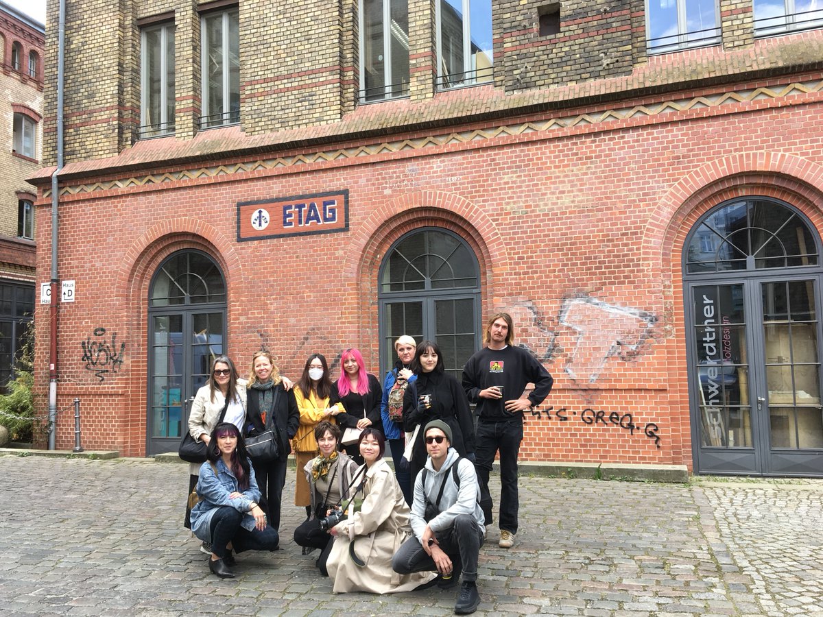 Fine Art students from ArtCenter College of Design are back in Berlin with AIFS Customized programs. Willkommen! 🏦🇩🇪✈️🧳 <a href="/artcenteredu/">ArtCenter College of Design</a> @artcenterstudyaway  #aifscustomized #aifsabroad #facultyled #customizedfacultyled #studyabroad