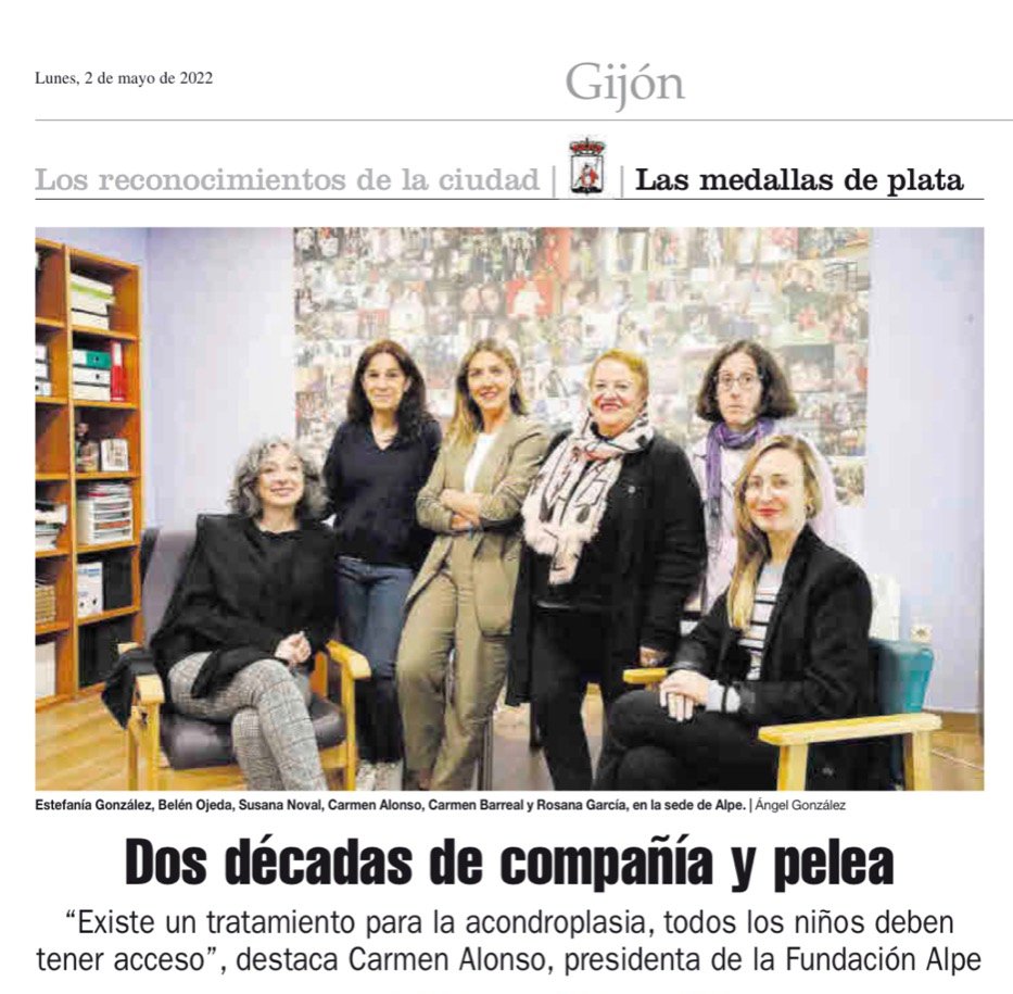 acondroplasia_'s tweet photo. Siguen las noticias a raíz de la concesión de la Medalla de Plata de la ciudad de Gijón. En El Comercio del 02.05.2022, el equipo de ALPE casi al completo y un alegato en favor de la equidad en el acceso a los medicamentos. https://t.co/dSgwbMaQJ8