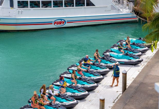 OceanKeyResort's tweet image. Spoil mom, dad, or a special someone with a gift card to Ocean Key Resort. Give the gift of a Key West escape filled with adventure and an unforgettable time together.

fal.cn/3oi2q

#mothersday #fathersday #oceankeyresort #sunsetpier #keywest #noblehousehotels