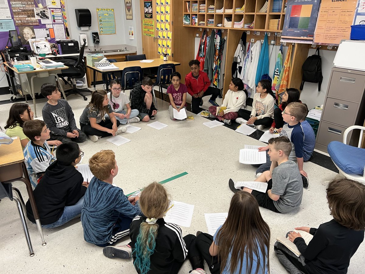cftb23_blake's tweet photo. Mixing the classes for a “Turtle Talk” to conclude Turtle in Paradise. ⁦@DrZangari⁩  ⁦@O_School8⁩ https://t.co/kafFCOmOIK