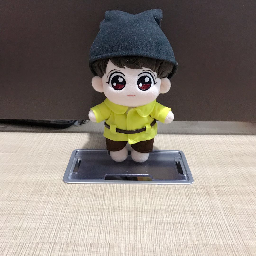 dwarfs_squad's tweet photo. We can sell it if it reach to 100 dolls and start mass production right away😊
Please let me know is it OK if sell Snow White V and Dwarf JK this time💜 https://t.co/Ixdf5pZQXV