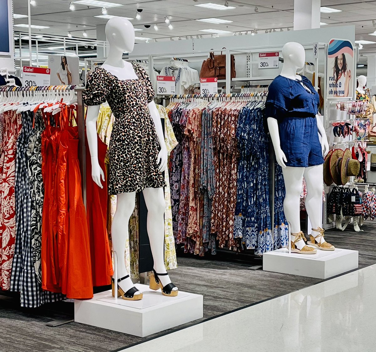 ChadFeltrin's tweet photo. Another amazing transition here at #T2079! Thank you to TL Sylvia…way to VM! Work it out ladies!! @K2Virgilio @nikki_j1981 @tonypena https://t.co/b22r86y0EK