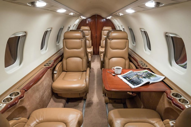 GlobalAir's tweet image. 1998 Learjet 45 FOR SALE

Flight Docs Maintenance Tracking
Evolved Maintenance Program
Honeywell Primus 1000 Avionics Suite
9 Pax Interior

View more photos: globalair.com/aircraft-for-s…

#learjet45 #learjet #aviation #privateaviation #bizav
