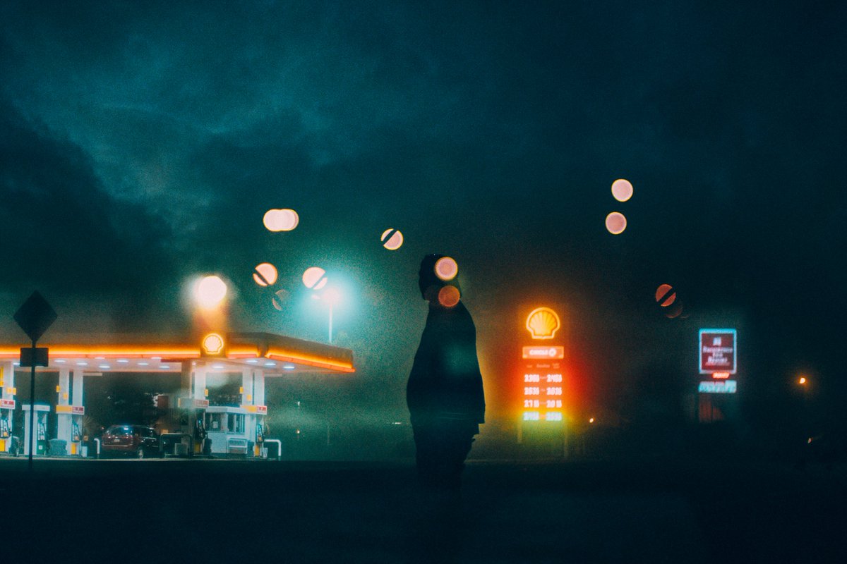 louisdazy's tweet photo. friday night in twin peaks // https://t.co/nCA3UPYiOU