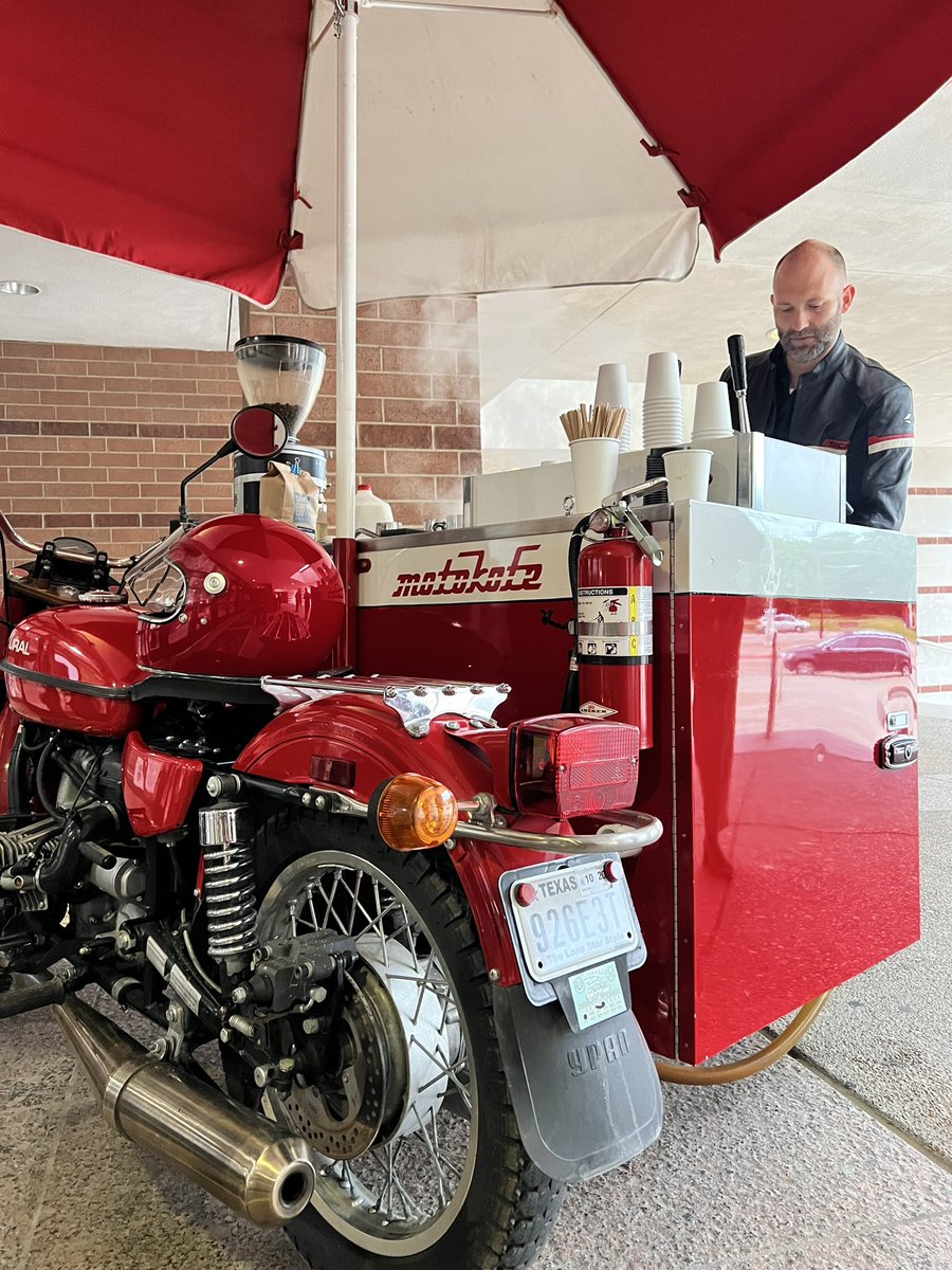 SBMTownview's tweet photo. Thank you Levine’s Uniforms and Motokofe for spoiling my staff. The mobile coffee bar and empanadas were delicious! #motokofe #levines #teacherappreciationweek2022 https://t.co/nO3SxgwETj