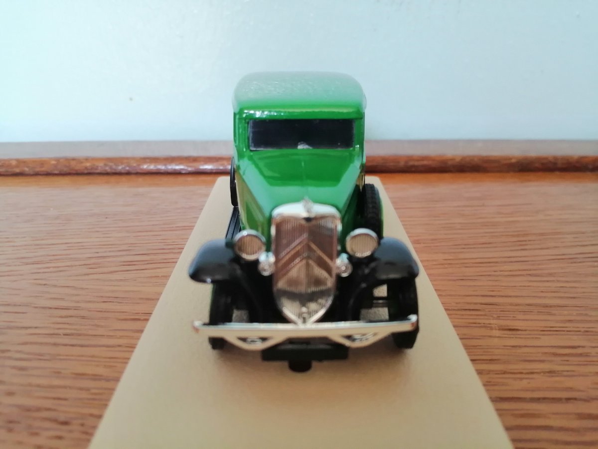 DiecastNorfolk's tweet photo. https://t.co/jy0xAyEc66

Mint condition including box and display case. https://t.co/W15e3hfMvL