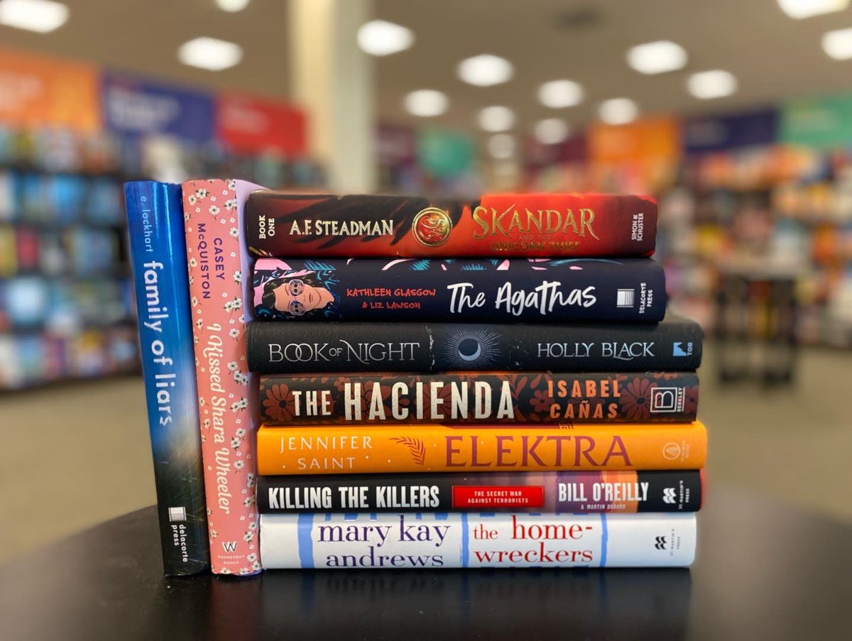 BNHurstTexas's tweet photo. It’s release day!!!🎊

#BookTwitter #NewBooks https://t.co/OlscRdqMTy