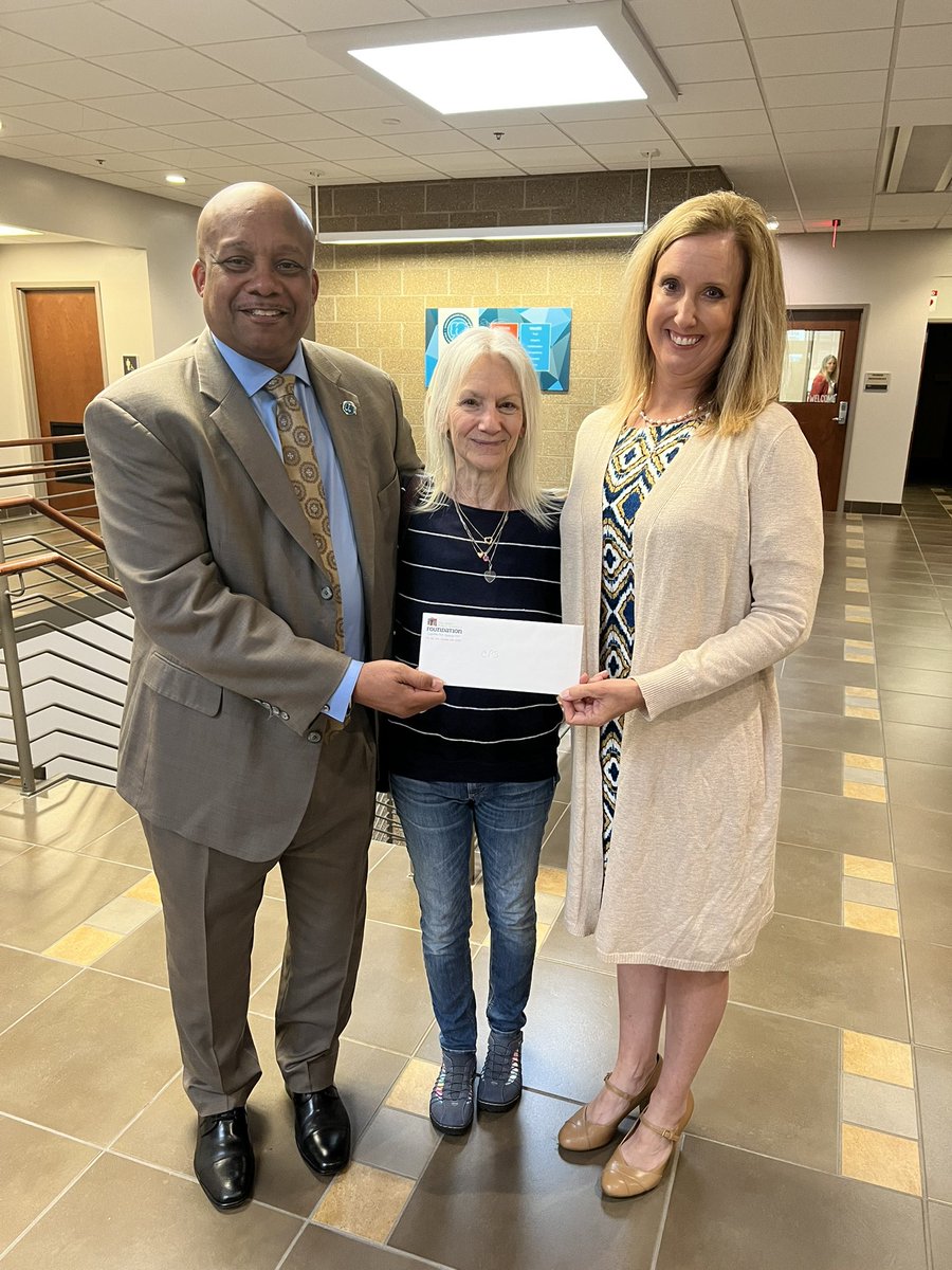 Michelle Baumstark tweet media