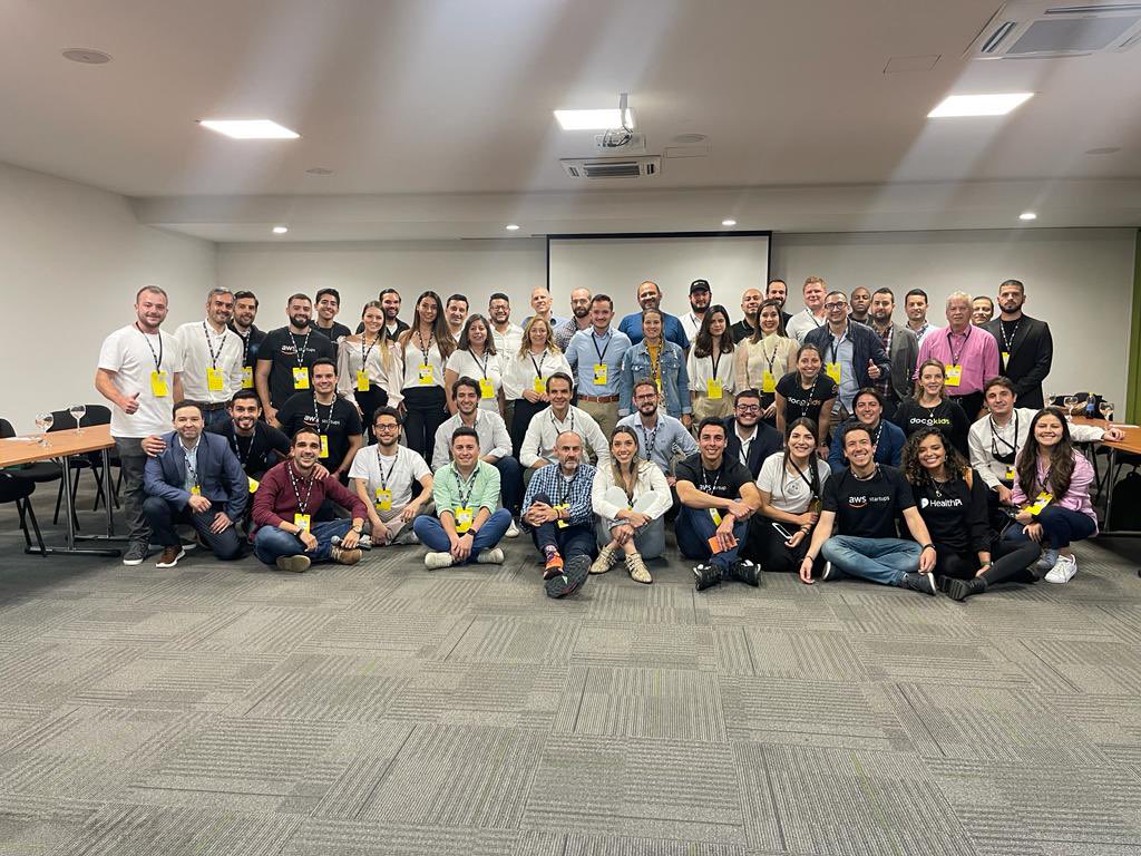 thurniapp's tweet photo. Presentes en el evento de Starter Company SAS Medellín 2022, acompañados por integrantes de #HealthTech 

#HealthTech  #healthtechcolombia #workshift #hospital #clinica  #Salud  #recursoshumanos  #thurni https://t.co/5HndDTbOOK