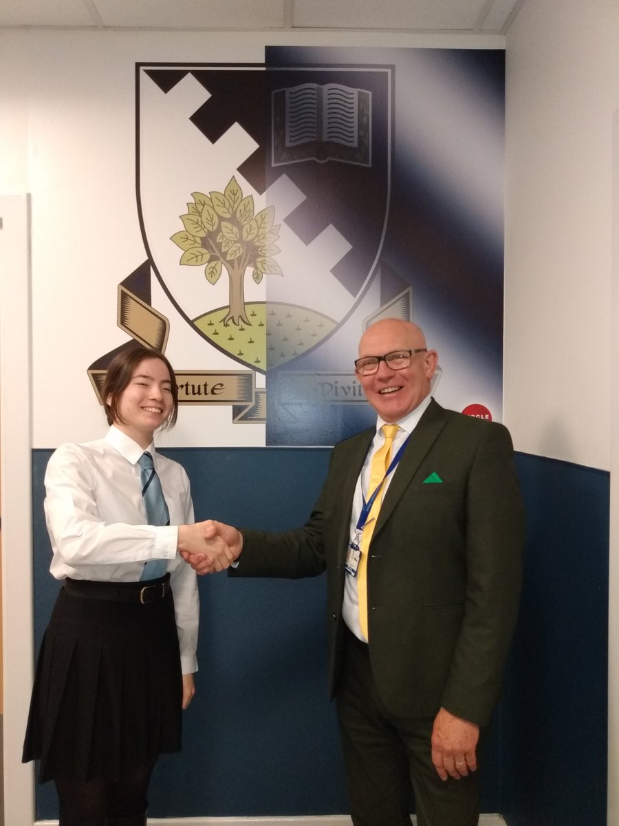Huge congratulations to Hannah Haggarty in S6 for being a winner in the UK Arabic Speaking Competition 2022. Hannah was the only Scottish winner! A brilliant achievement since studying the language on-line from last June, part of our wide <a href="/Grove_Academy/">Grove Academy</a> curriculum #dundeelearning