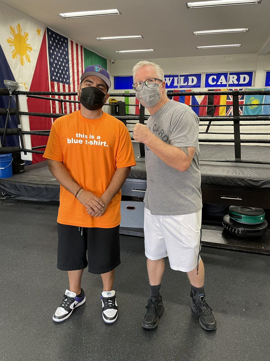 Legendary elbow rubs…