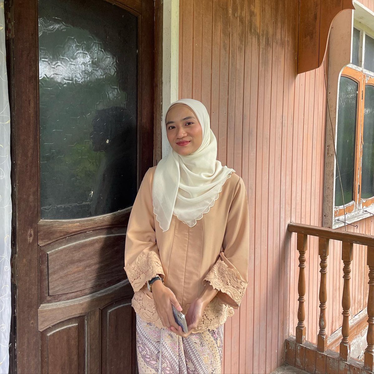 zumairaaa's tweet photo. Finally i got time to post ! SELAMAT HARI RAYA AIDILFITRI everyoneee โค๏ธ๐ . So this year I dapat balik terengganu finally !!! #teamganu https://t.co/2exy5pWR6O
