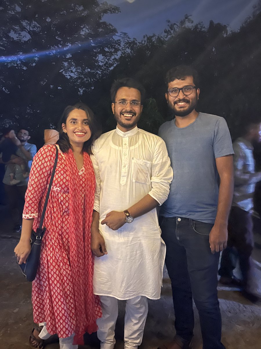 ChichoriKtputli's tweet photo. Nothing like celebrating together amidst these red bricks ✨ #ChandMubarak #CIPOD #JNU https://t.co/QIujSrDQX9