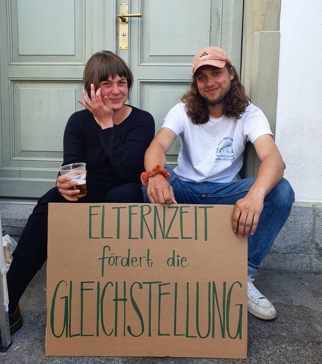 Bin am 1. Mai über ein Plakat gestolpert und neben <a href="/LaraMelizCan/">Lara Meliz Can</a> gelandet. Ihr Stimmberechtigten des Kanton Zürich, sagt doch bitte JA zu 18 Wochen Elternzeit für *beide* Elternteile!