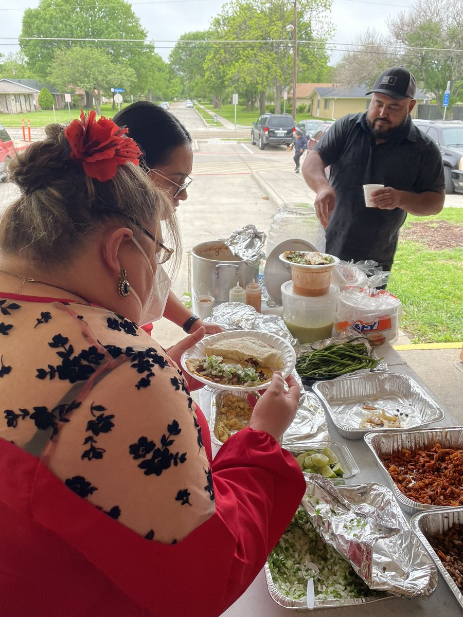 Martín Hernández (@orona75) on Twitter photo It’s #TeacherAppreciationWeek and <a href="/MTEMustangs/">MTE Mustangs</a> teachers and staff are enjoying some #TacoTuesday 🌮. Thank you <a href="/MTEMustangsPTA/">MTEMustangsPTA</a> #RISDgreatness It’s #TeacherAppreciationWeek and <a href="/MTEMustangs/">MTE Mustangs</a> teachers and staff are enjoying some #TacoTuesday 🌮. Thank you <a href="/MTEMustangsPTA/">MTEMustangsPTA</a> #RISDgreatness