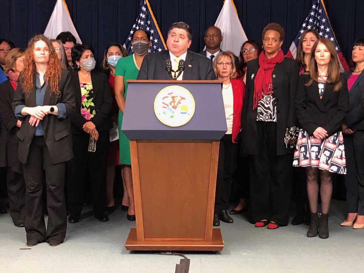 JenGGforRep's tweet photo. Today is a dark day — but we are not going back in Illinois, and we will continue to stand with people across the country who are fighting for basic rights and bodily autonomy. Illinois is not backing down, not going back. #RoeVWade https://t.co/jVABptiyME