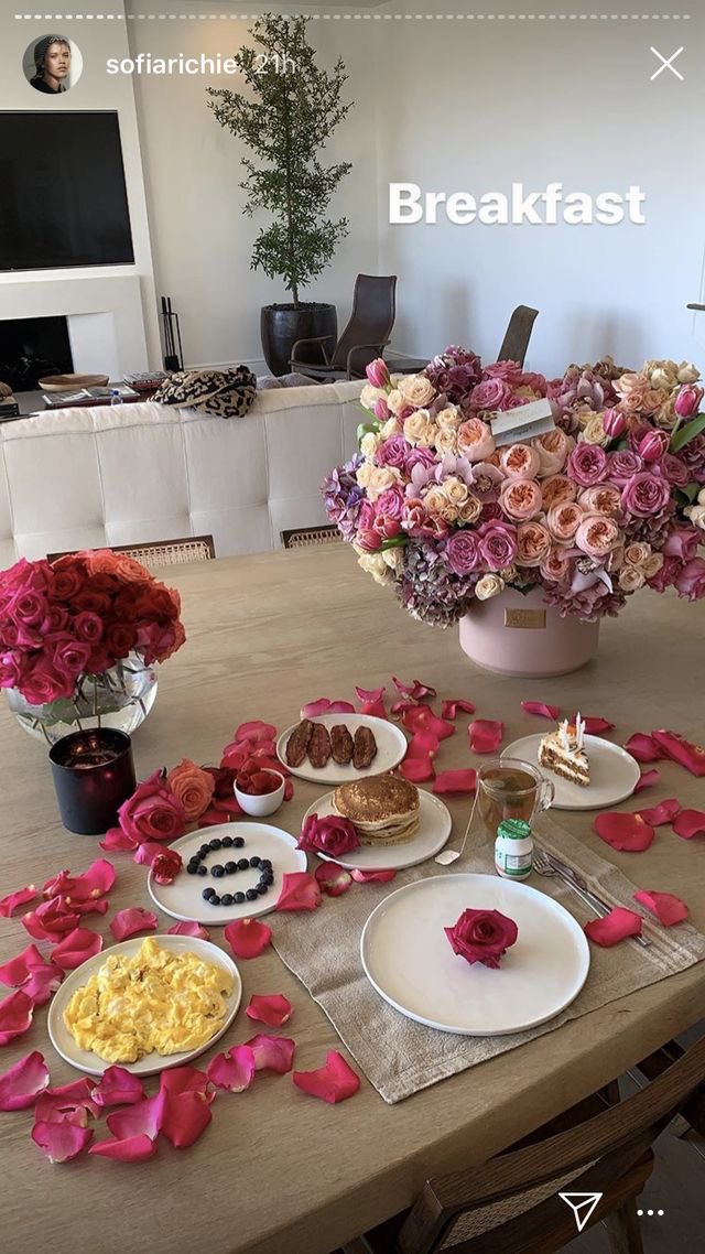 leslunettesrose's tweet photo. Birthday mood on >> G E M I N I https://t.co/P7M04u3m6z