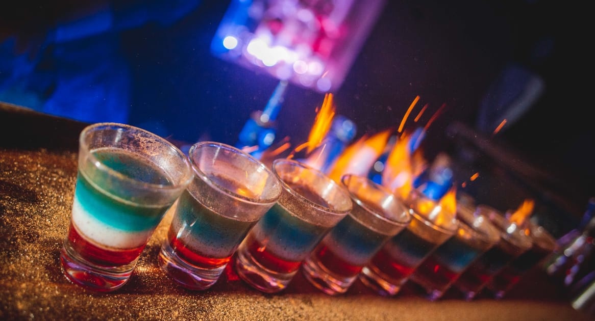 argiesment's tweet photo. Este finde se pica fuerte!!! 🥃
Tenés q vivir esta experiencia: TOUR DE BARES Y BOLICHE!! 😝🍺🍹🍕💃🕺

#tourdebares #pubcrawl #pubcrawling #fiesta #party #argiesment #buenosaires #nightlife #viernes #sabado #hoysesale #hoysesalefuerte #atr #joda #enpedo #amigas #amigos #unratito https://t.co/R0jHW7XL84