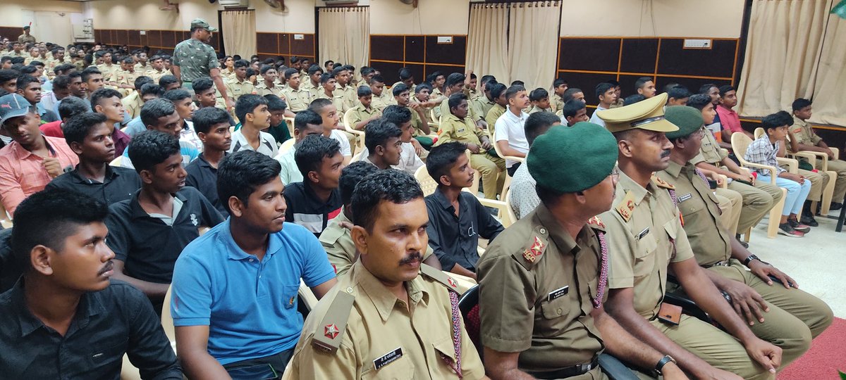 flyarul's tweet photo. Closing Address of CATC Cum TSC Selection Camp conducted at Dhanalakshmi College of Engineering By 1 (TN) Bn NCC@ delivered by CO 1 (TN) BN NCC on 03 MAY 2022 @Def_PRO_Chennai @HQ_DG_NCC @NCCDte_TNPAN @CMOTamilnadu https://t.co/3YKFA5y2Is
