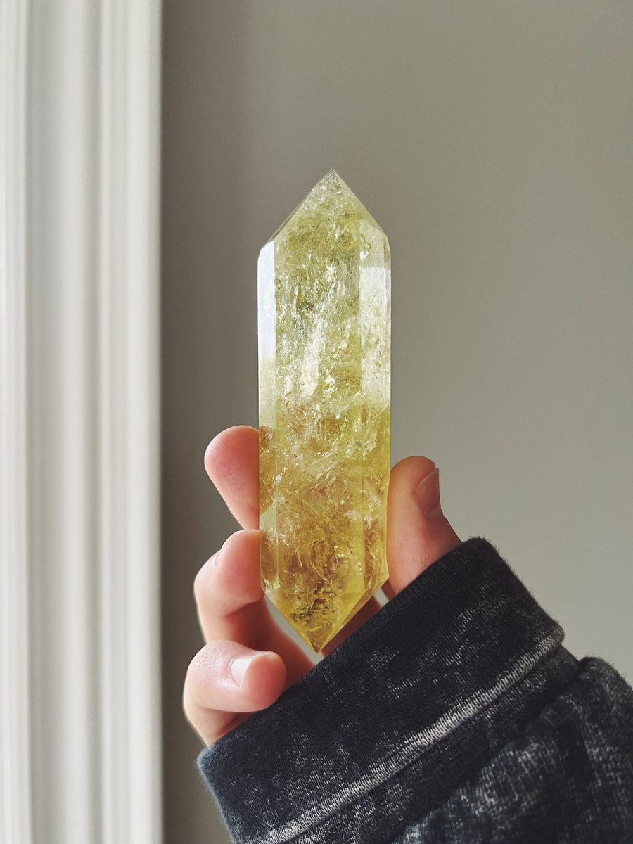 mycrystalearth's tweet photo. it’s a citrine kinda day 💛🌞🌻 https://t.co/kD2bkG8wge
