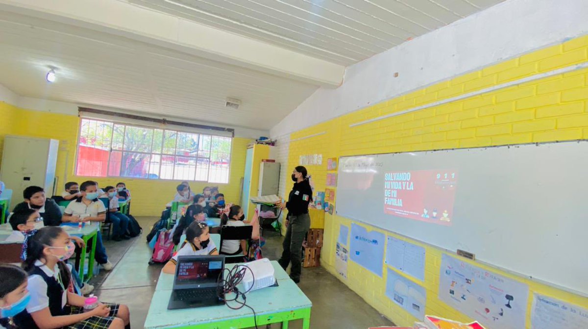 SSPCOAH's tweet photo. En cumplimiento al estándar 2.6.6.
Función de educación al público #C4 #RegionSureste realiza taller “Salvando mi vida y la de mi Familia: Uso responsable del Sistema de Emergencias 9-1-1”
Esc. Primaria Ramón Méndez González T.M. Col. Ignacio Zaragoza https://t.co/Bupbi9VSBQ